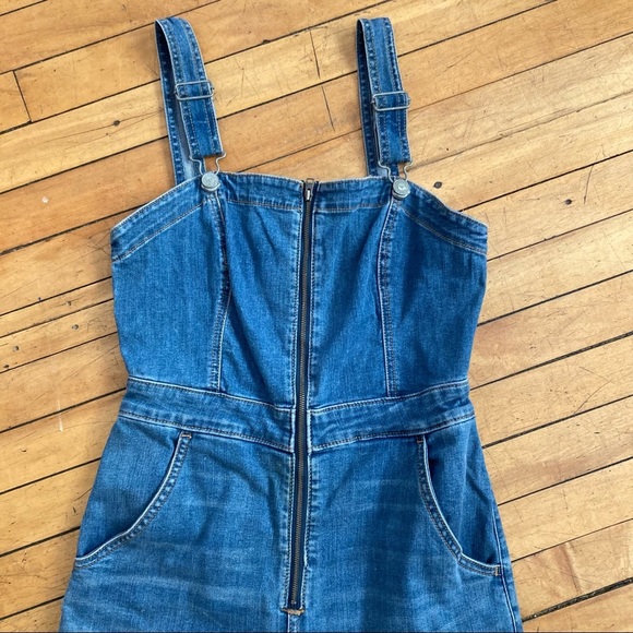 Hollister Jean Overalls capri/ankle drop cuffed style zipper in front - Picture 2 of 6